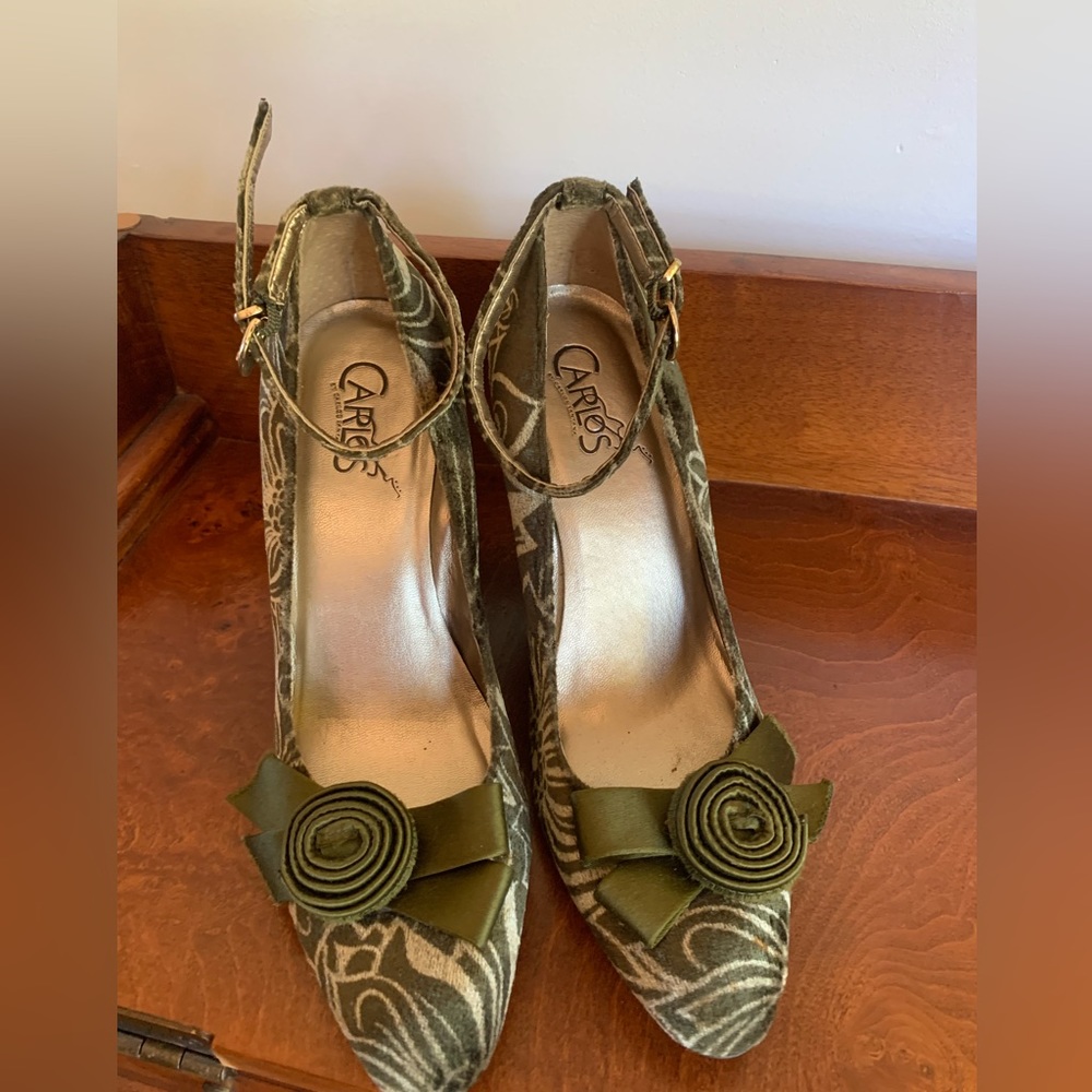 Carlos Santana green velvet heels